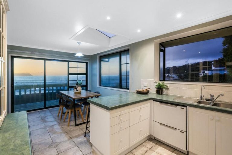 Photo of property in 22 Sunset Parade, Plimmerton, Porirua, 5026