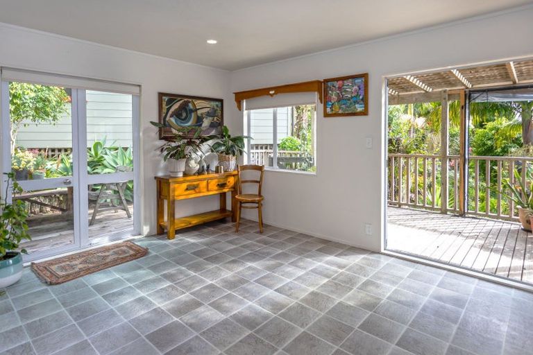 Photo of property in 19 Grange Road, Hahei, Whitianga, 3591