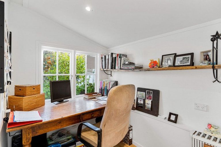 Photo of property in 73 Norwood Road, Bayswater, Auckland, 0622