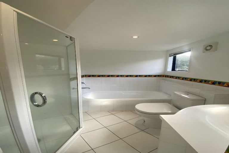 Photo of property in 73 Waikowhai Street, Ngaio, Wellington, 6035