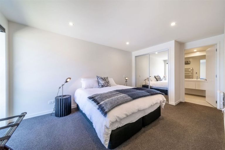Photo of property in 13 Highlands Close, Queenstown, 9300