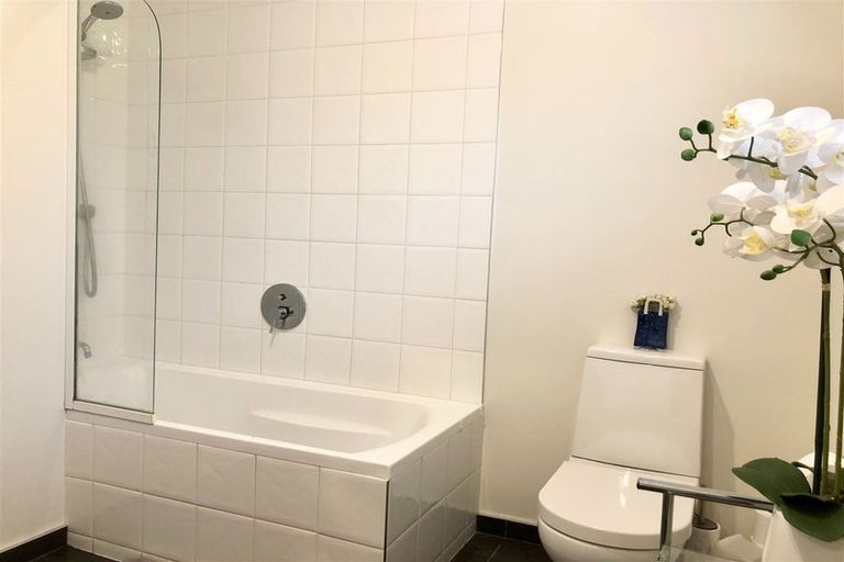 Photo of property in 77 Wai-iti Terrace, Bryndwr, Christchurch, 8052