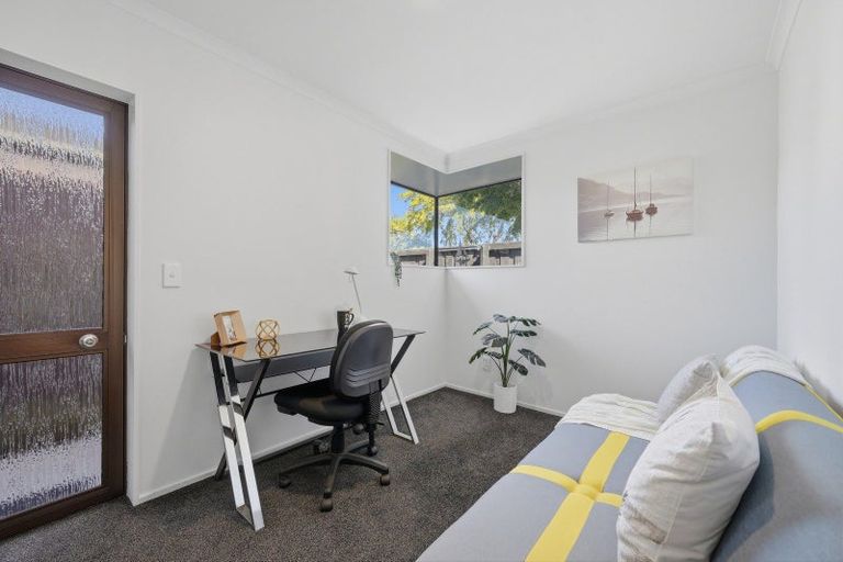 Photo of property in 49 Kedleston Drive, Avonhead, Christchurch, 8042