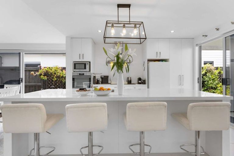 Photo of property in 9 Pimelea Street, Papamoa Beach, Papamoa, 3118