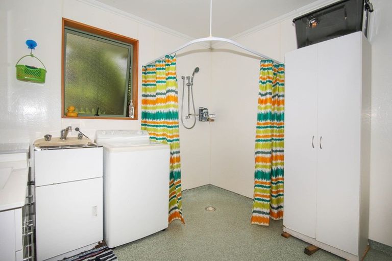 Photo of property in 37 Kew Road, Westport, 7825