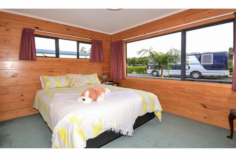 Photo of property in 12 Pa Road, Kerikeri, 0230