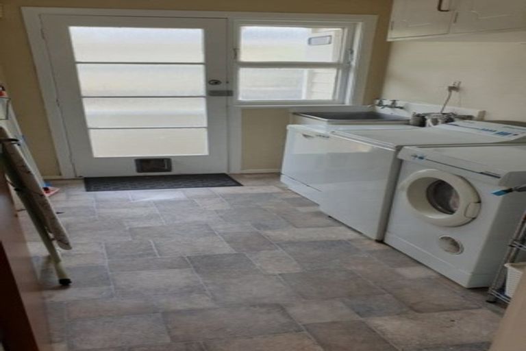 Photo of property in 58 California Drive, Totara Park, Upper Hutt, 5018