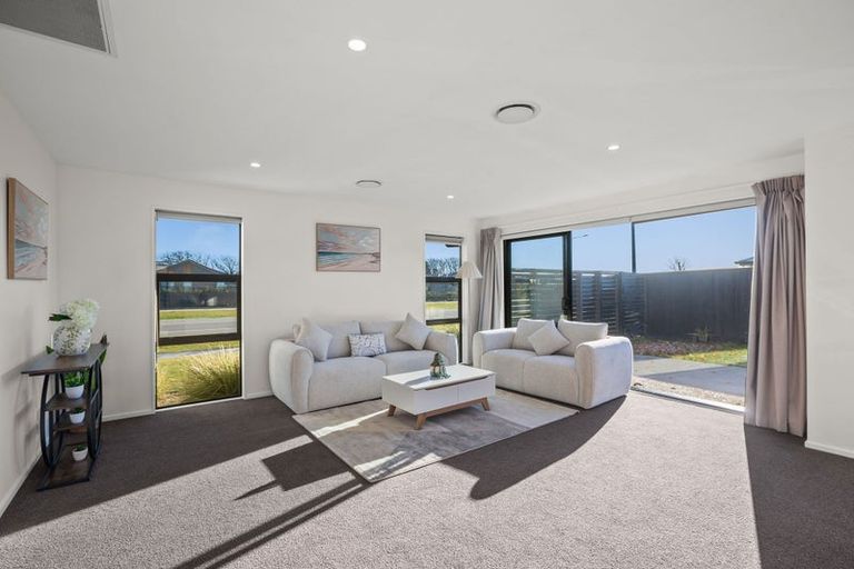 Photo of property in 1 Woodford Avenue, Woodend, 7610