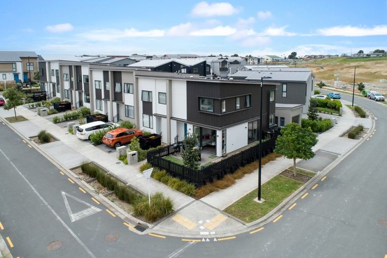 Photo of property in 1 Pukewhero Rise, Westgate, Auckland, 0614