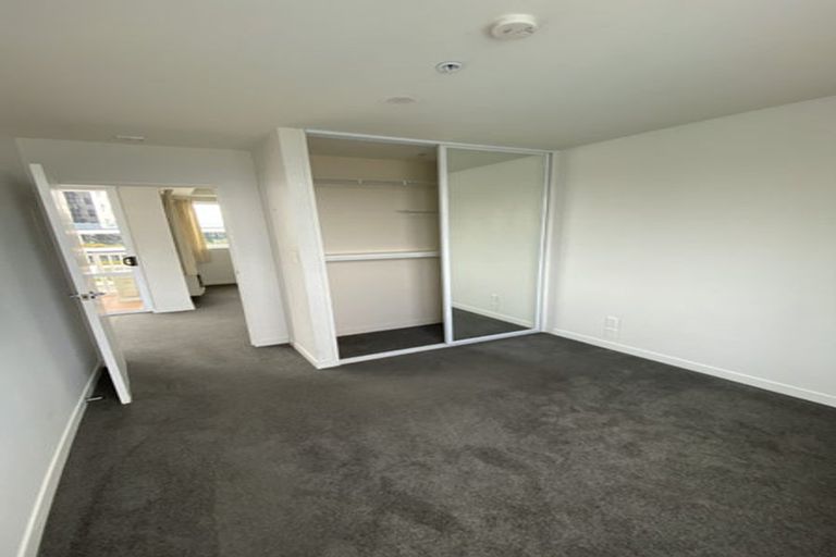 Photo of property in Beaumont Apartments, 14/12 Maunganui Road, Mount Maunganui, 3116