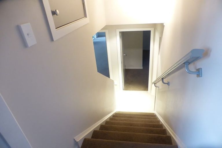 Photo of property in 87 Taylor Terrace, Tawa, Wellington, 5028