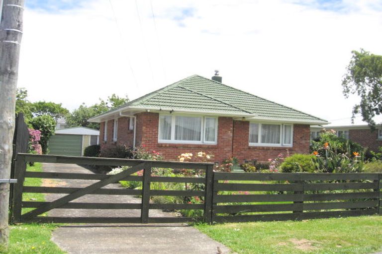 Photo of property in 23 Edinburgh Avenue, Rosehill, Papakura, 2113