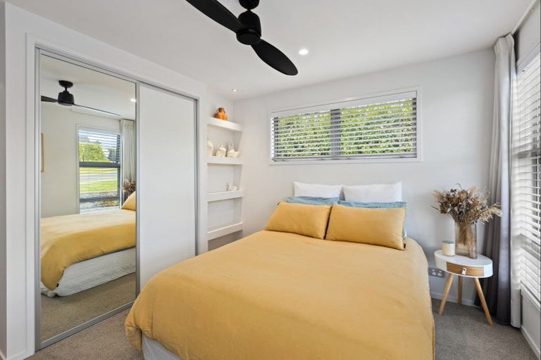 Photo of property in 36 Boocock Crescent, Orewa, 0931