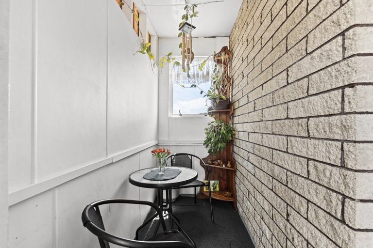 Photo of property in 2/194 Powderham Street, New Plymouth, 4310