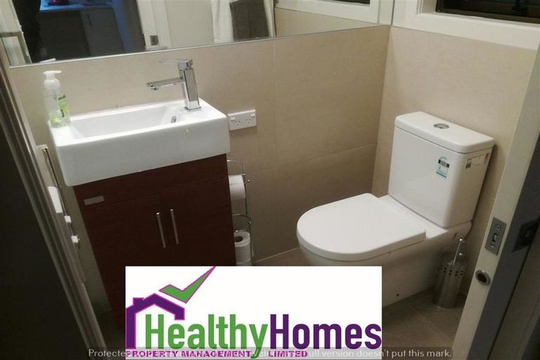 Photo of property in 9 Homewood Place, Chatswood, Auckland, 0626