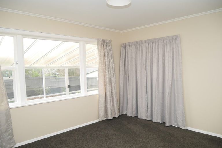 Photo of property in 84 Ruapehu Street, Paraparaumu, 5032