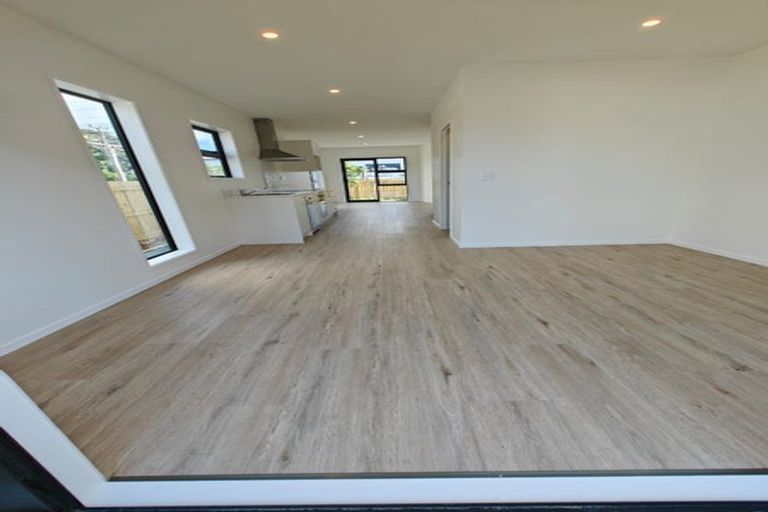 Photo of property in 150 Mcleod Road, Te Atatu South, Auckland, 0610