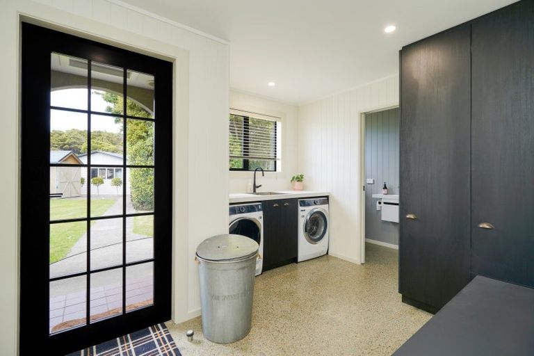 Photo of property in 102 Black Road, Otatara, Invercargill, 9879