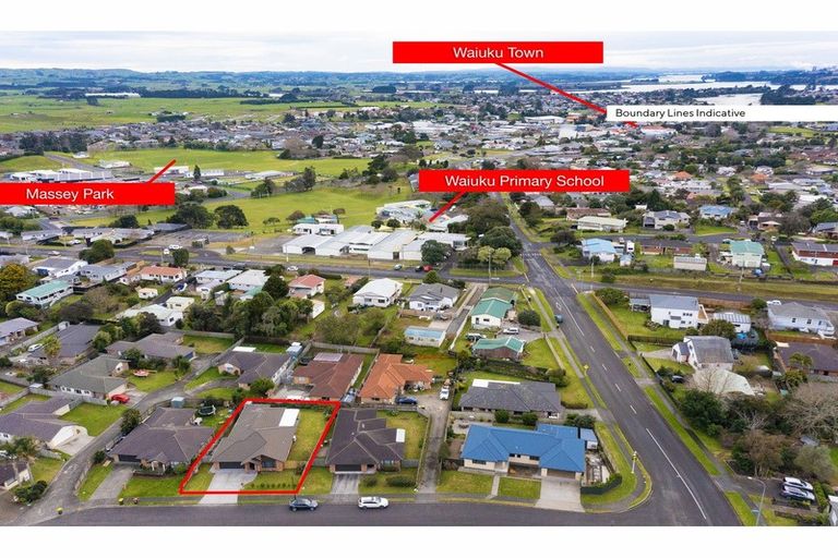 Photo of property in 8 Puketi Lane, Waiuku, 2123