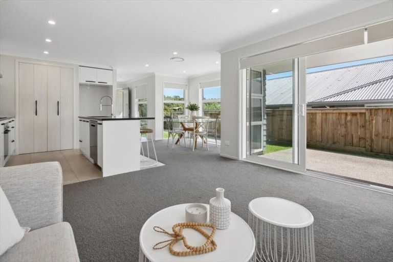 Photo of property in 45 Pakanga Grove, Pyes Pa, Tauranga, 3112