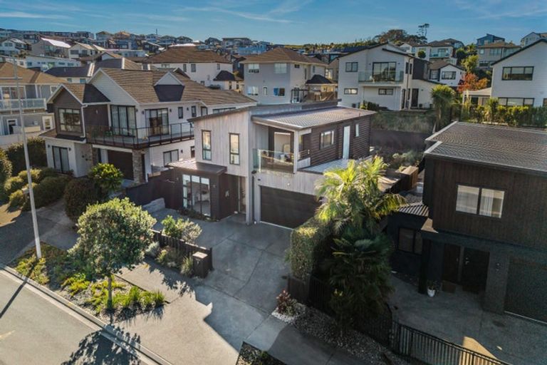 Photo of property in 7 Ruku Street, Long Bay, Auckland, 0630