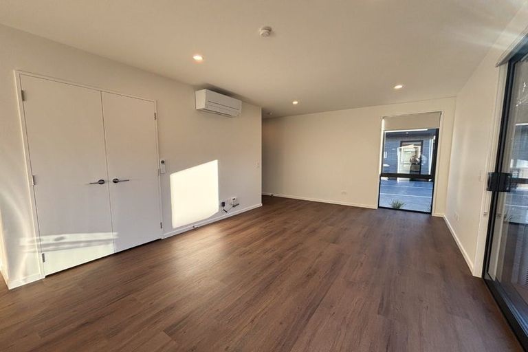 Photo of property in 2/11 Cumberland Street, Richmond, Christchurch, 8013