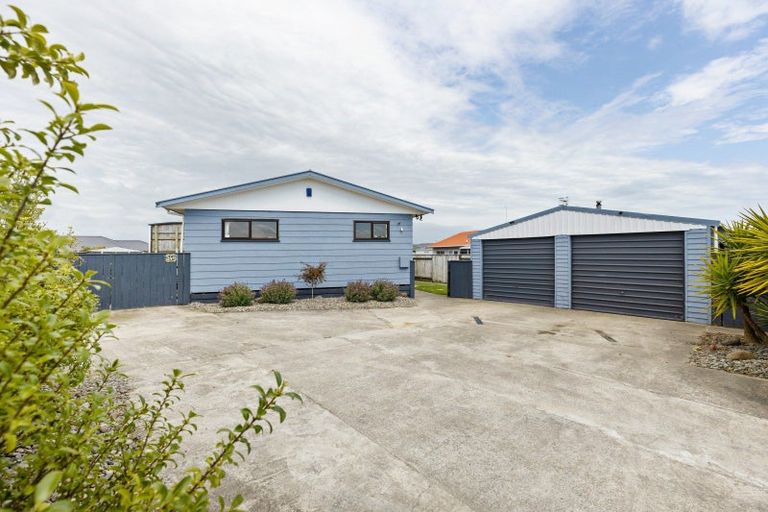 Photo of property in 140 Kelvin Grove Road, Kelvin Grove, Palmerston North, 4414