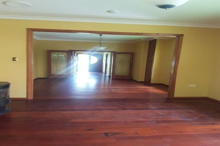 Photo of property in 31 Pahiatua Street, Hokowhitu, Palmerston North, 4410