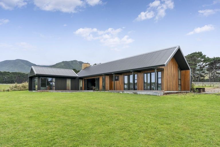 Photo of property in 17 Goodnight Lane, Ocean Beach, Featherston, 5773