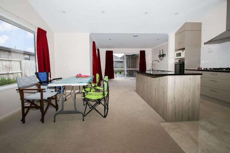 Photo of property in 14 Teatree Close, Huntington, Hamilton, 3210