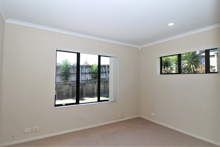 Photo of property in 15 Foxlaw Street, Randwick Park, Auckland, 2105
