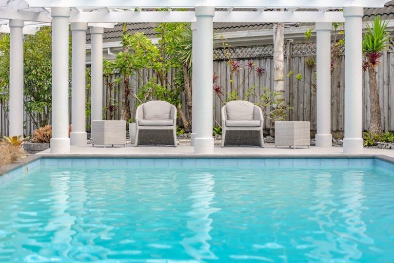 Photo of property in 38 Anaheim Boulevard, Shamrock Park, Auckland, 2016