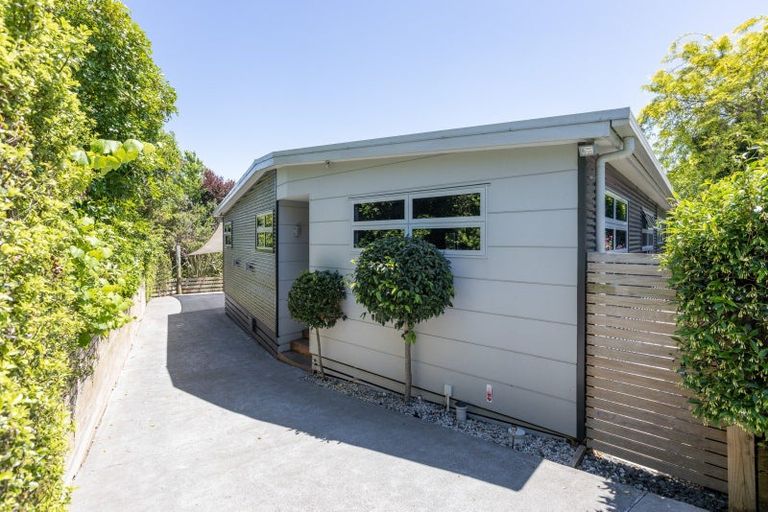 Photo of property in 9a Saint Hill Lane, Havelock North, 4130