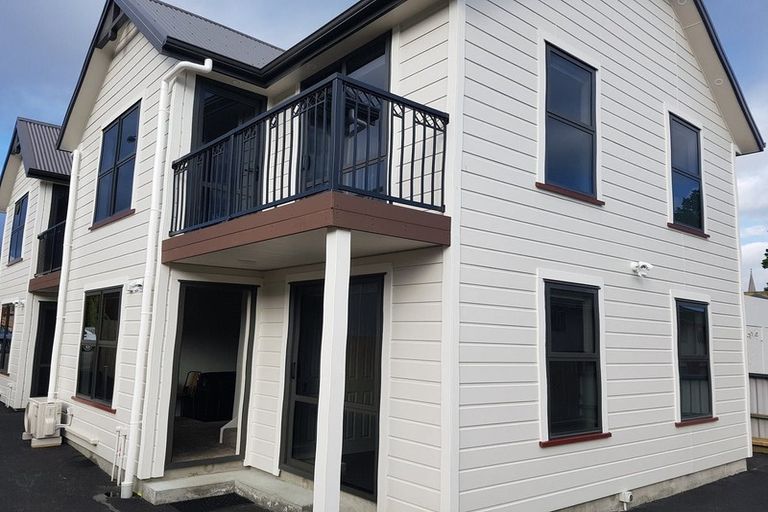 Photo of property in 31 Dundas Street, North Dunedin, Dunedin, 9016