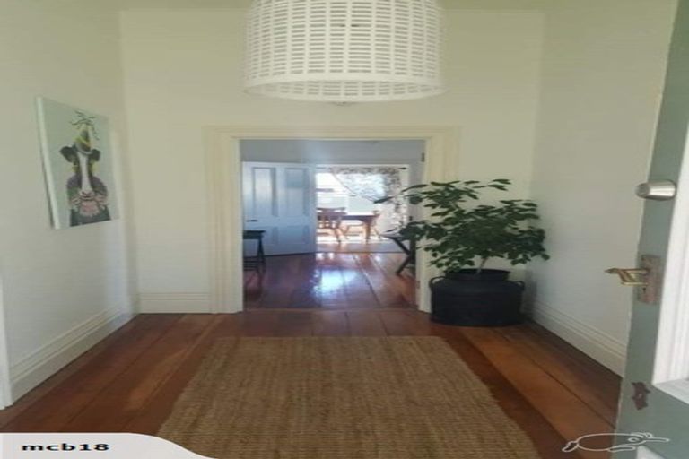 Photo of property in 29 Queen Street, Feilding, 4702