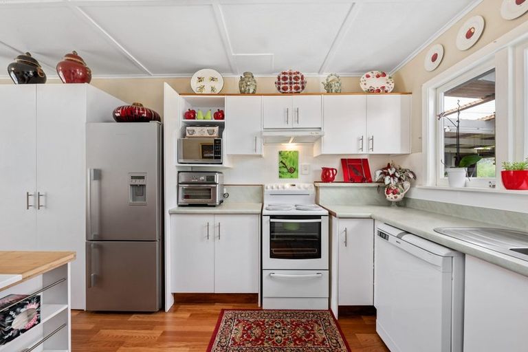 Photo of property in 214 Clayton Road, Mangakakahi, Rotorua, 3015