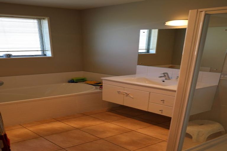 Photo of property in 117 Rolleston Drive, Rolleston, 7614