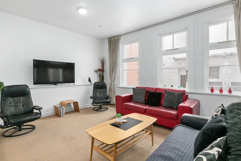 Photo of property in 12/31 Dowling Street, Dunedin Central, Dunedin, 9016