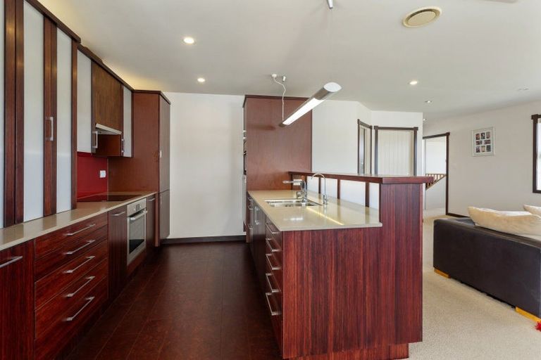 Photo of property in 10 Hei Esplanade, Whitianga, 3510