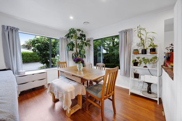 Photo of property in 28a Maire Street, Inglewood, 4330