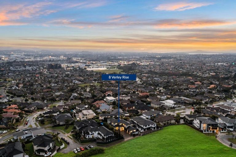 Photo of property in 8 Verley Rise, East Tamaki Heights, Auckland, 2016