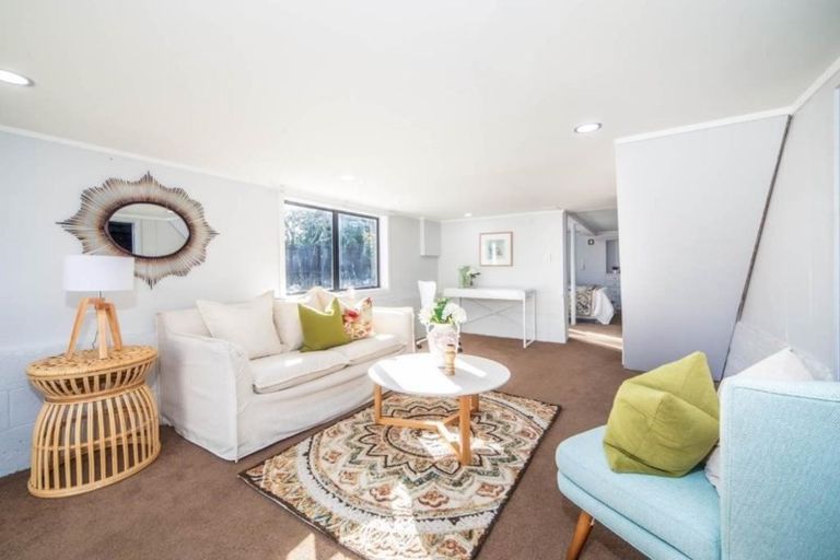 Photo of property in 54 Glen Road, Ranui, Auckland, 0612