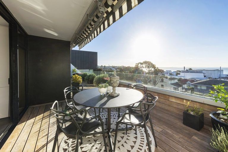 Photo of property in 3/59 Saint Heliers Bay Road, Saint Heliers, Auckland, 1071
