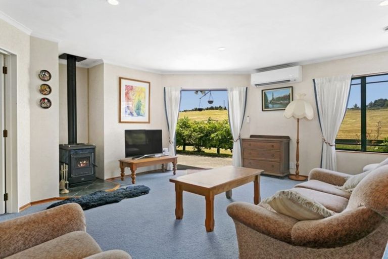 Photo of property in 50 Acacia Bay Road, Nukuhau, Taupo, 3330