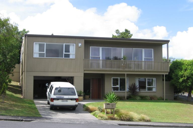 Photo of property in 9 Christensen Place, Forrest Hill, Auckland, 0620