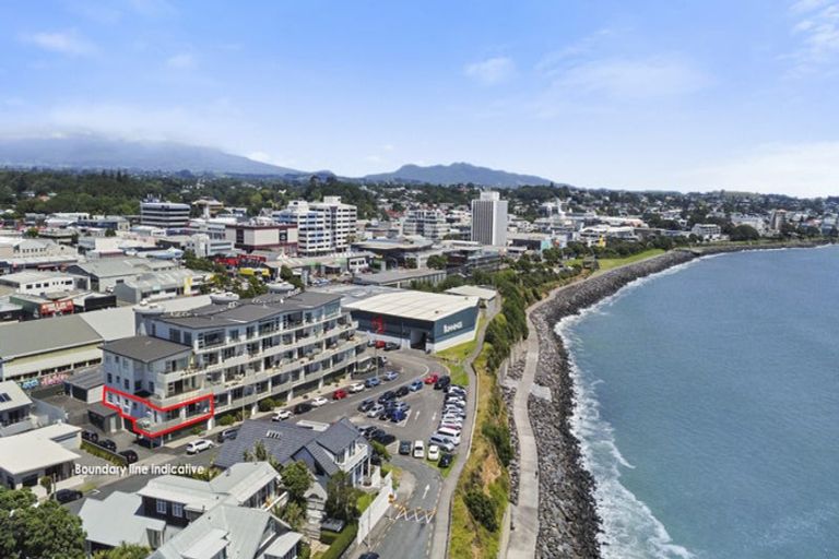Photo of property in Quarterdeck, 6/4 Buller Street, New Plymouth, 4310