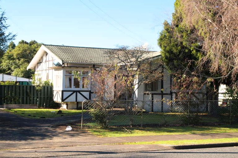 Photo of property in 18 Rosella Road, Mangere East, Auckland, 2024