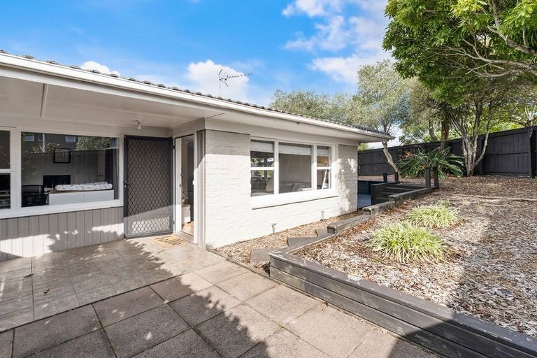 Photo of property in 1/1 Broadview Place, Howick, Auckland, 2014
