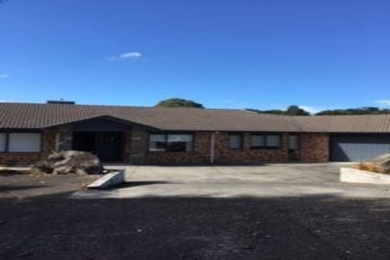 Photo of property in 131 Foster Road, Kumeu, 0891