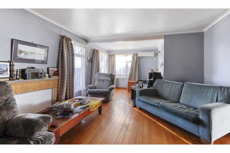 Photo of property in 262 Burwood Road, Burwood, Christchurch, 8083